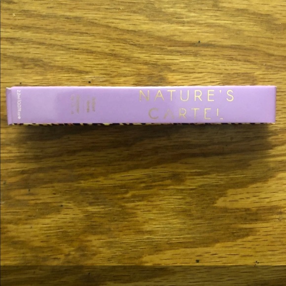 Nature's Cartel Shimmer Lip Gloss (VCR) - Picture 2 of 4